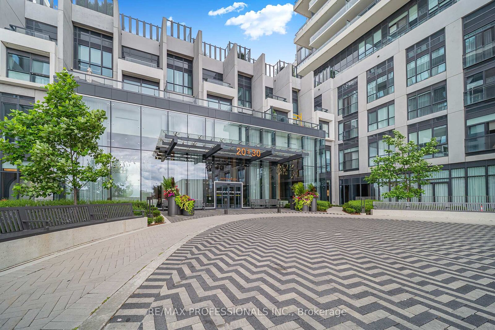 Property Photo: 30 Inn The Park Drive 407 ON M3C 0P7