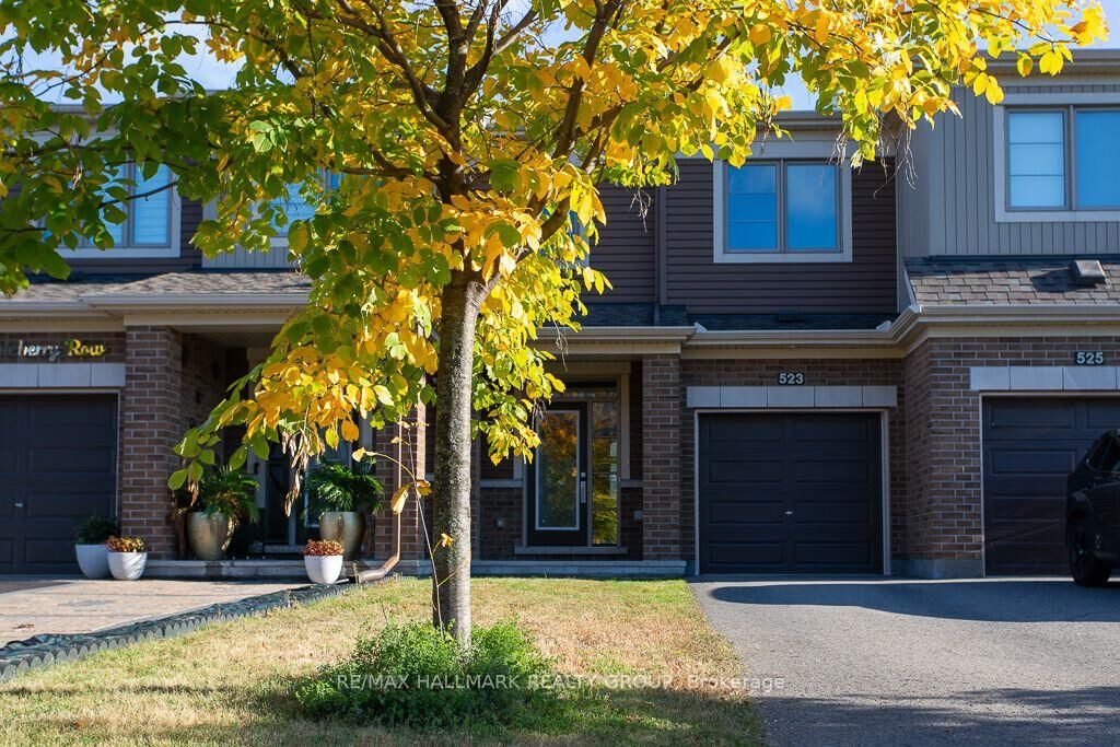 Property Photo:  523 Thimbleberry Row  ON K4A 1C2 
