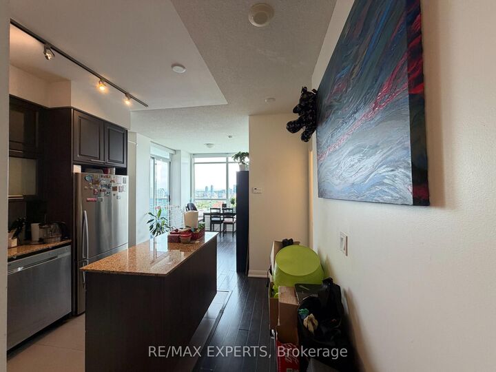 Property Photo:  500 Sherbourne Street 2004  ON M4X 1L1 