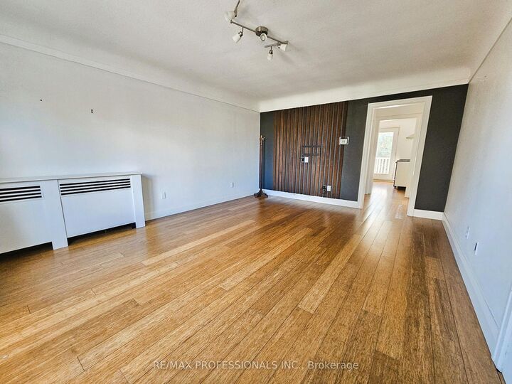 Property Photo:  119 Erb Street E A-Upper  ON N2J 1M1 