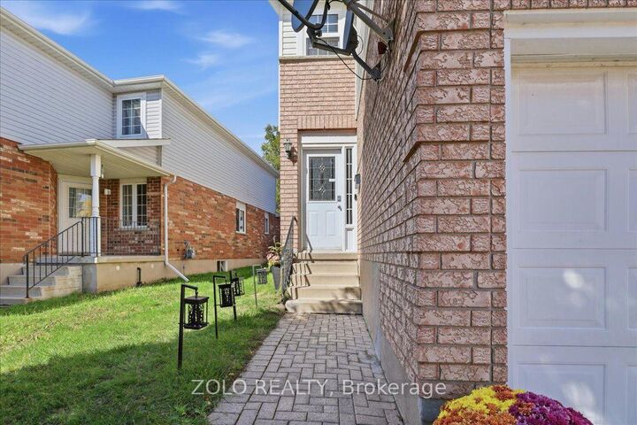 Property Photo:  401 Hidden Creek Drive  ON N2N 3N2 