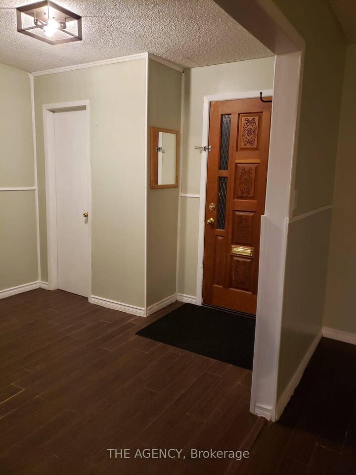 Property Photo:  6540B Falconer Drive 38  ON L5N 1M1 