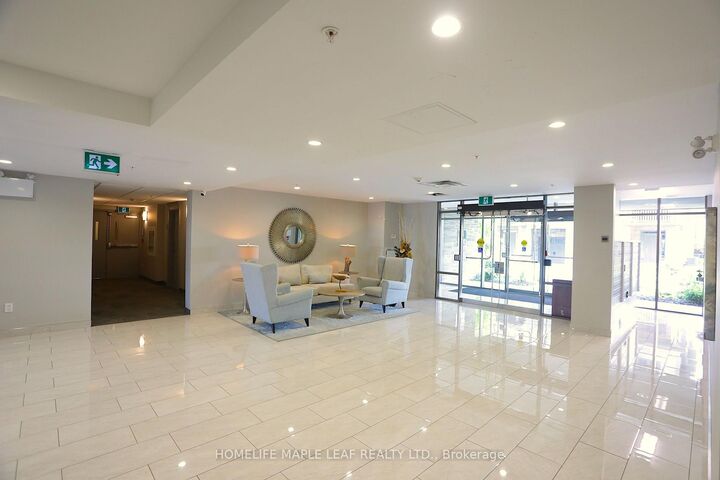 Property Photo:  35 Southshore Crescent 418  ON L8E 0J2 