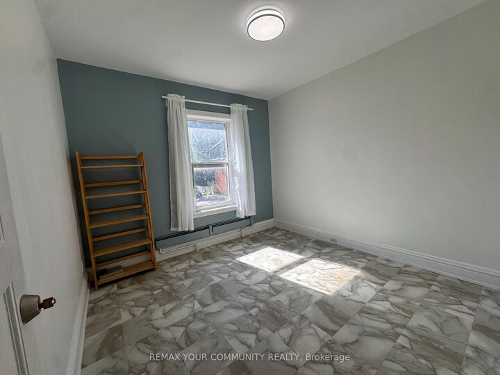 Property Photo:  358 Main Street W #3  ON L8P 1K2 
