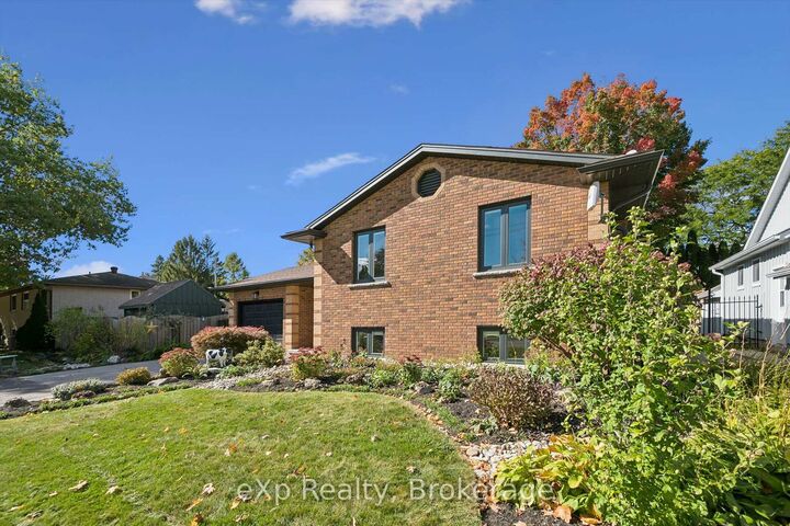Property Photo:  266 Colborne Street  ON N0B 1S0 