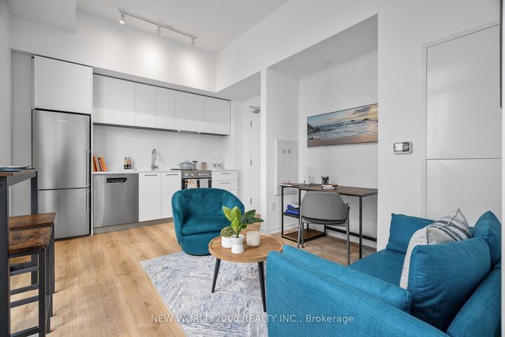 Property Photo: 101 Roehampton Avenue 1210 ON M4P 2W2