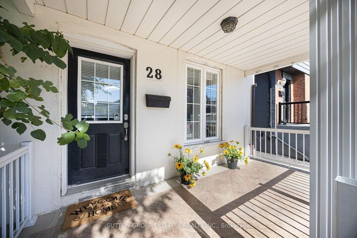 Property Photo:  28 Holwood Avenue  ON M6M 1P5 