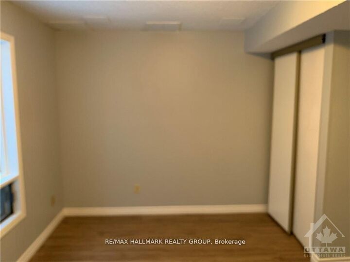 Property Photo:  23 Black Forest Lane  ON K2H 9E6 