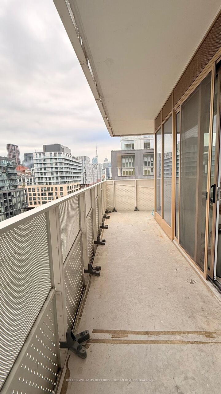 Property Photo:  60 Tannery Road 910  ON M5A 0S8 