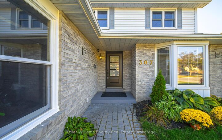 Property Photo:  307 Prince Of Wales Drive  ON L1N 6P2 