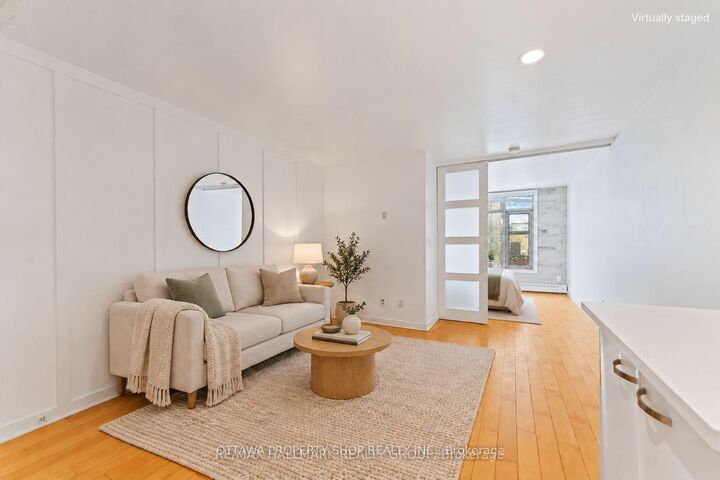 Property Photo: 202 St Patrick Street 15 ON K1N 5K3