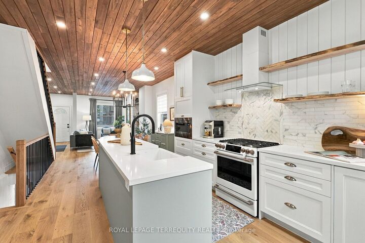 Property Photo:  112 Maria Street  ON M6P 1W4 