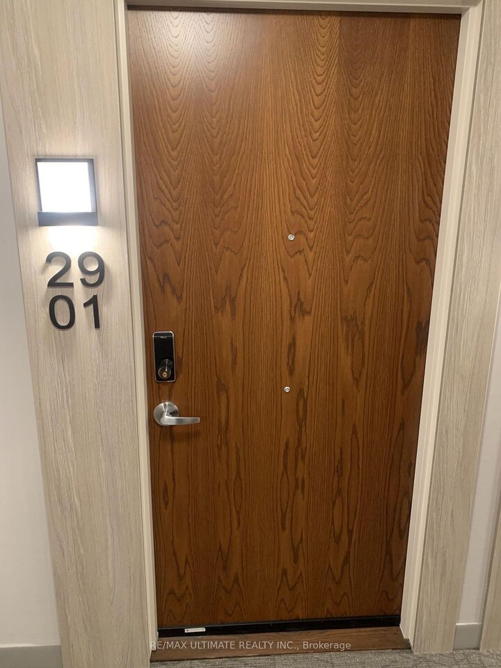 Property Photo:  30 Francis Street S 2901  ON N2G 1H7 
