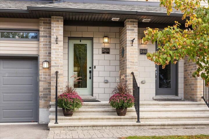 Property Photo:  248 Munro Street  ON K7C 0P2 