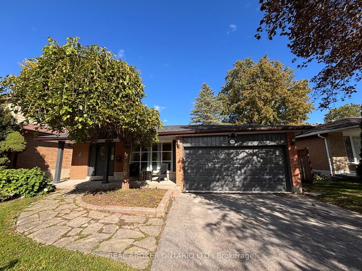 Property Photo:  105 Fred Varley Drive  ON L3R 1S9 