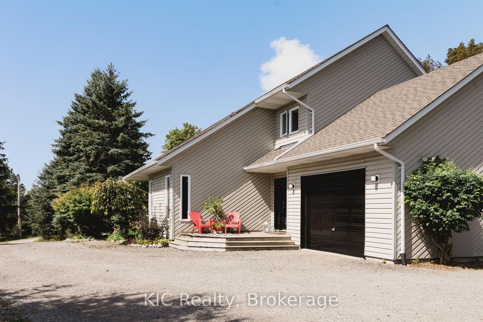 Property Photo:  14 Gordon Street  ON K0K 1C0 