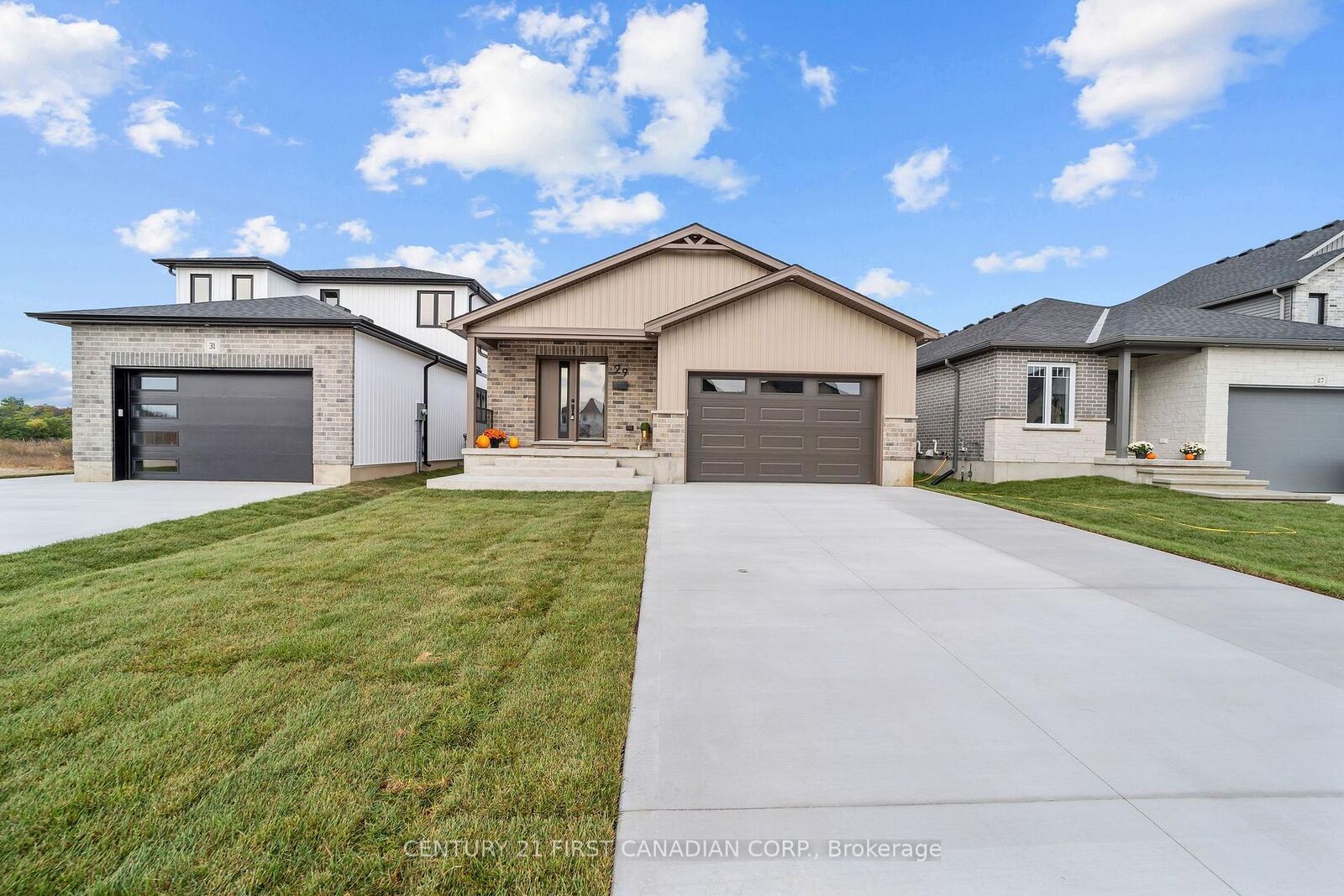Property Photo:  29 Sheldabren Street  ON N0M 1A0 