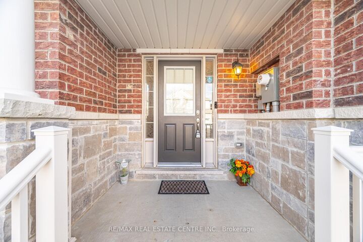 Property Photo:  11 Yately Street  ON L7A 4R9 