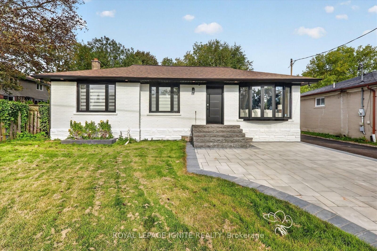 Property Photo:  103 Baker Street  ON L4A 4X9 