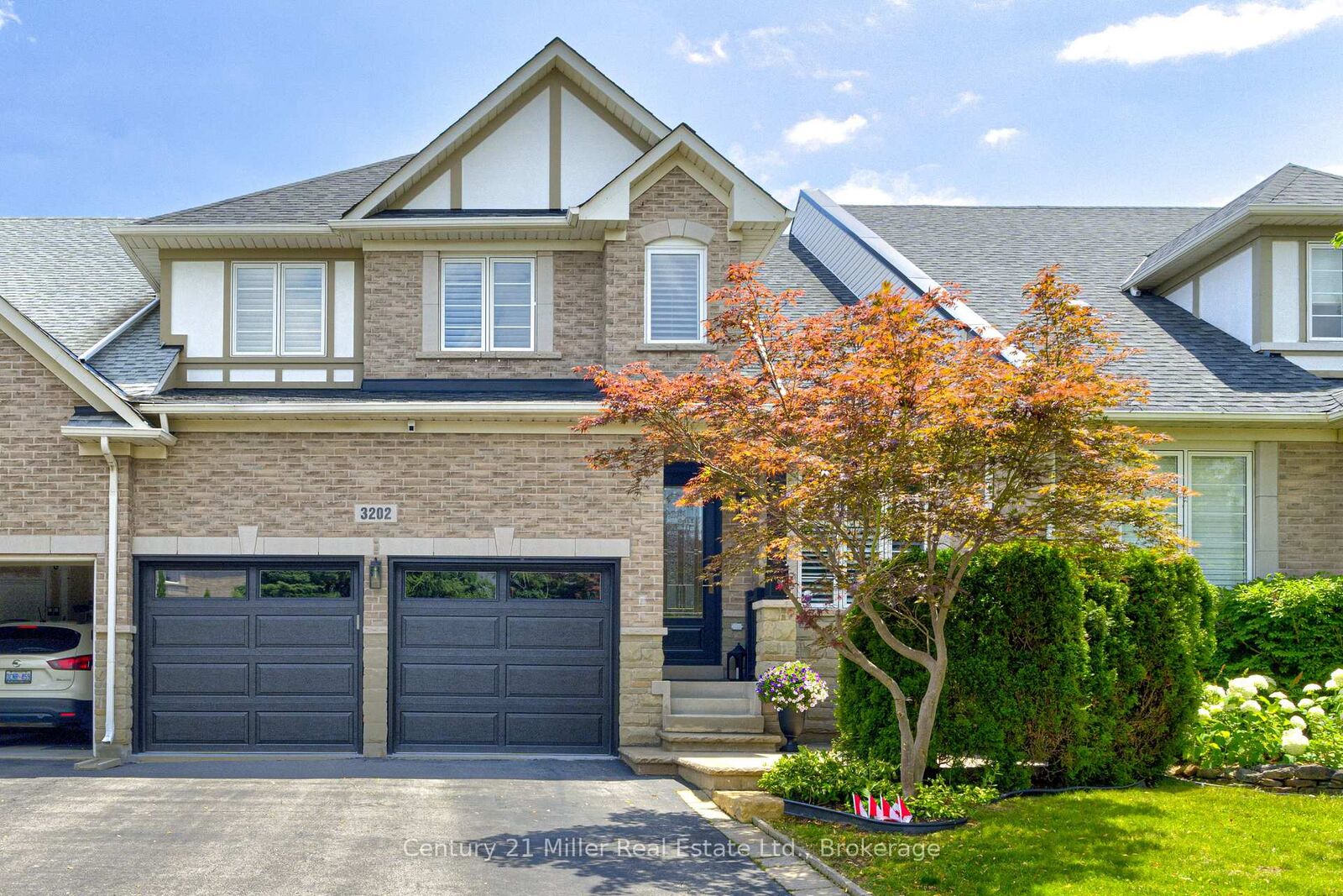 Property Photo:  3202 Epworth Crescent  ON L6M 0B2 