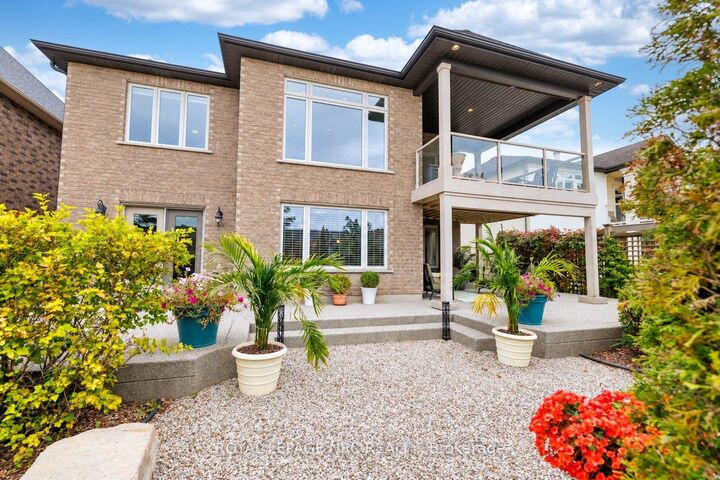 Property Photo:  295 Creekside Drive  ON L3C 0B6 