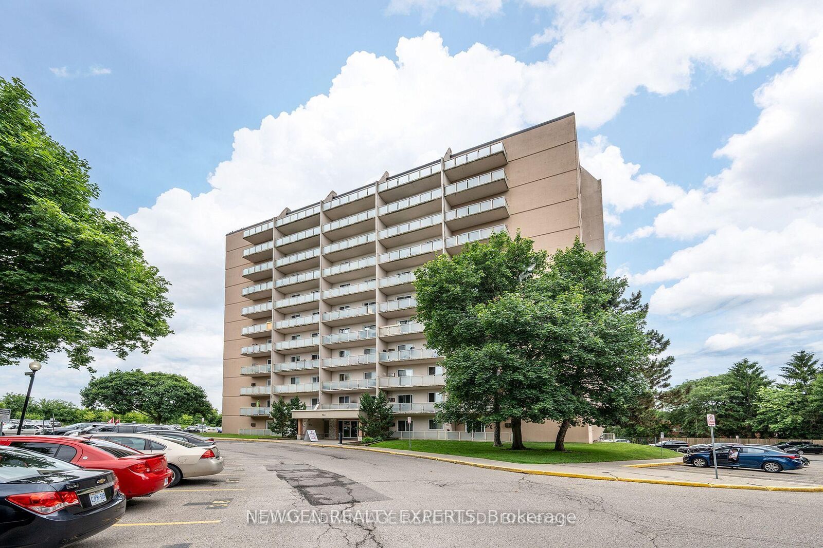 Property Photo:  563 Mornington Avenue 606  ON N5Y 4T8 
