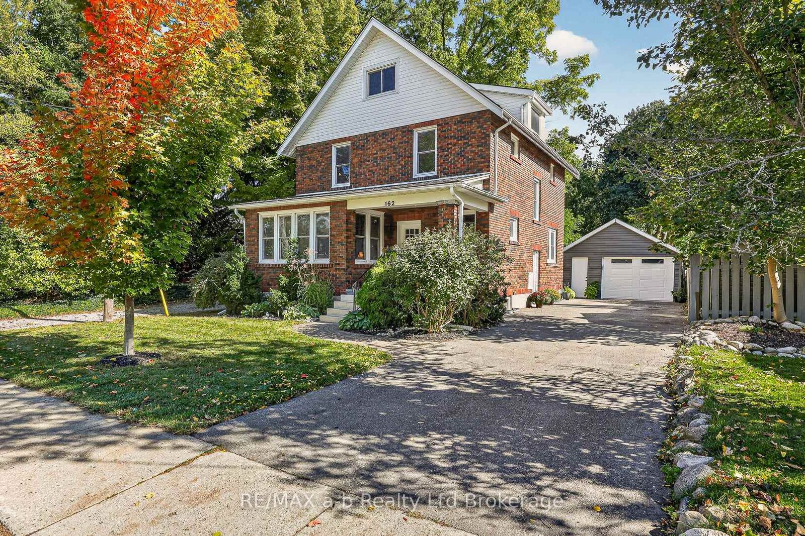 Property Photo:  162 Graham Street  ON N4S 6K1 