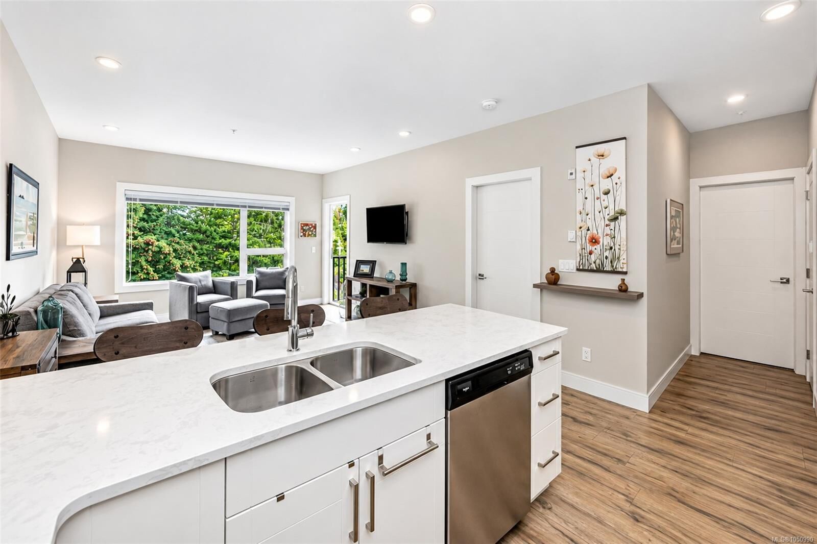 Property Photo:  280 Island Hwy #408  BC V9B 1G5 