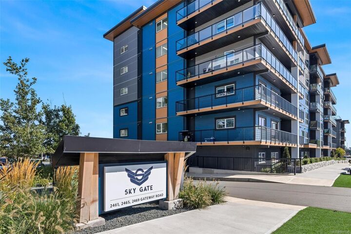 Property Photo:  2465 Gateway Rd #504  BC V9B 6R1 