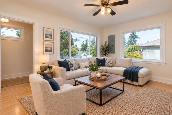 Property Photo:  890 Darwin Ave  BC V8X 2X6 