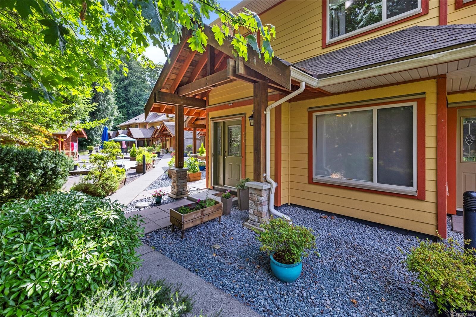 Property Photo: 1244 4th Ave #302 BC V9G 0A6