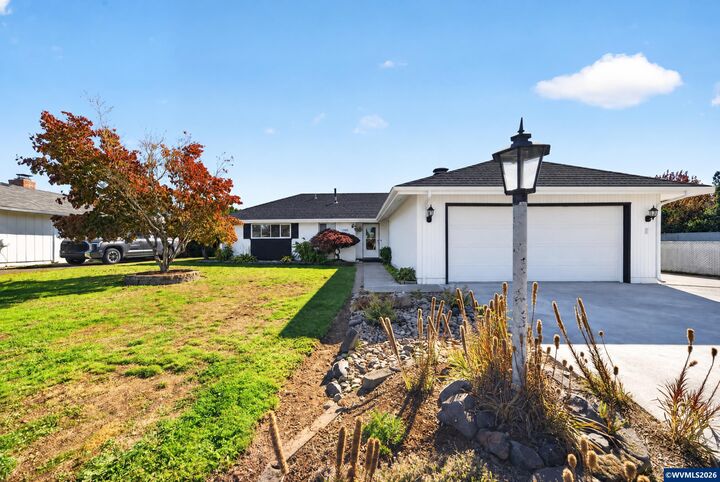 Property Photo:  1380 Westwood Dr  OR 97383 