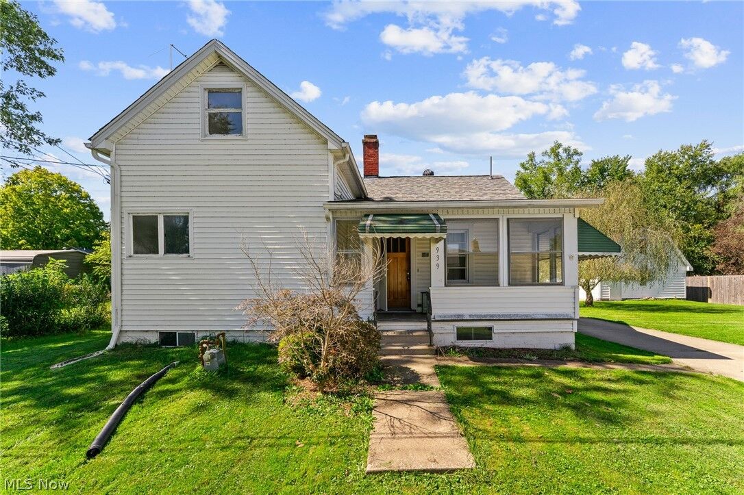 Property Photo: 939 2nd Street OH 44444