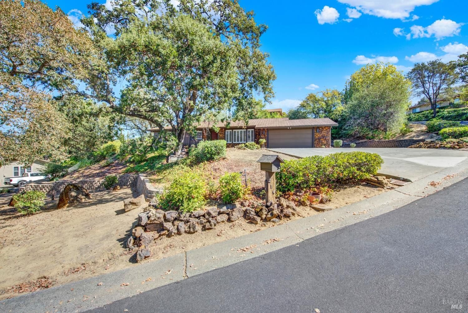 Property Photo: 214 Wykoff Drive CA 95688