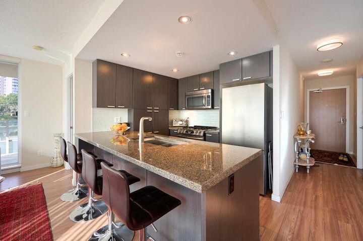 Property Photo:  2232 Douglas Road 805  BC V5C 0G9 