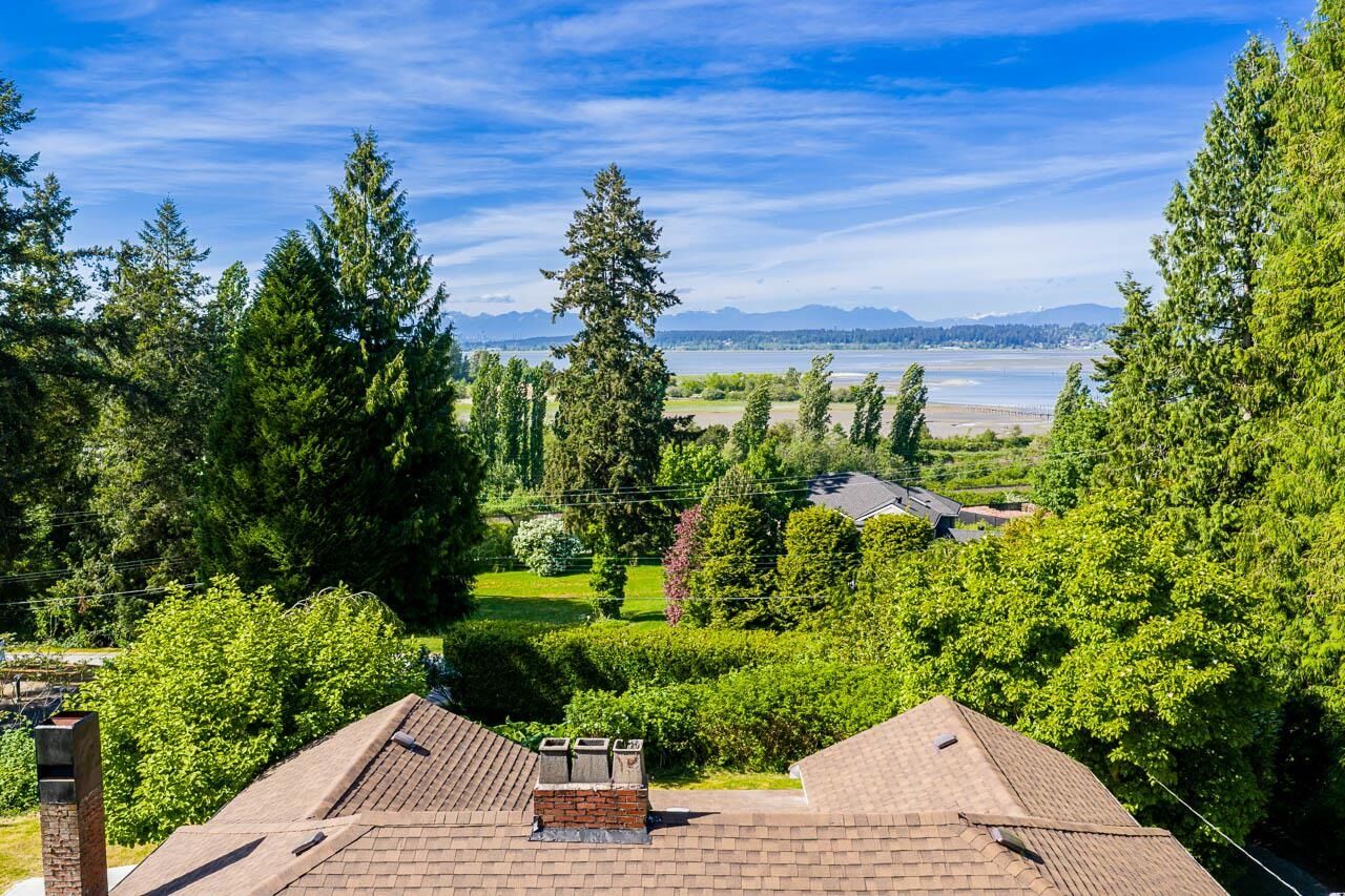 Property Photo:  12520 Crescent Road  BC V4A 2V3 