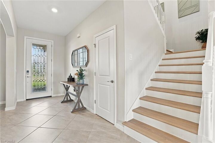 Property Photo:  2114 Hamlin St  FL 34120 