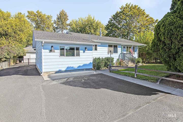 Property Photo:  409 Bryden Ave  ID 83501 