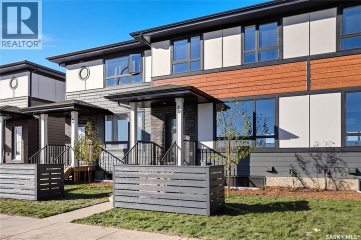 Property Photo:  22 Taskamanwa Terrace  SK S7V 1Z7 