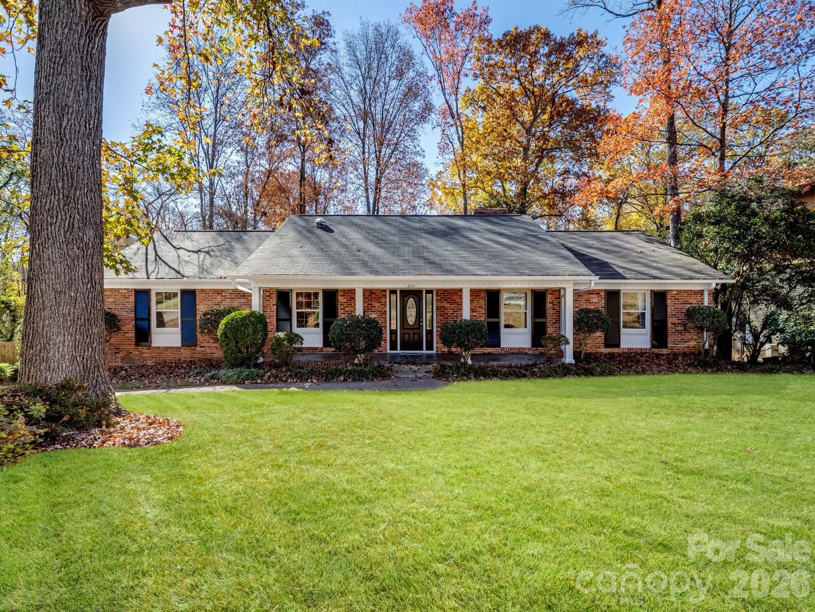 Property Photo:  2111 Sagamore Road  NC 28209 