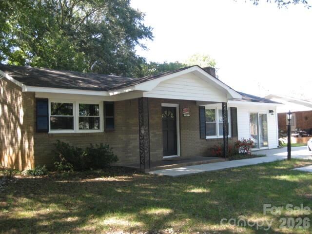 Property Photo: 207 Palmer Street NC 28150