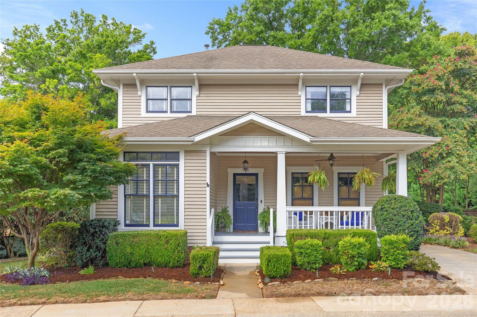 Property Photo:  512 Olmsted Park Place  NC 28203 