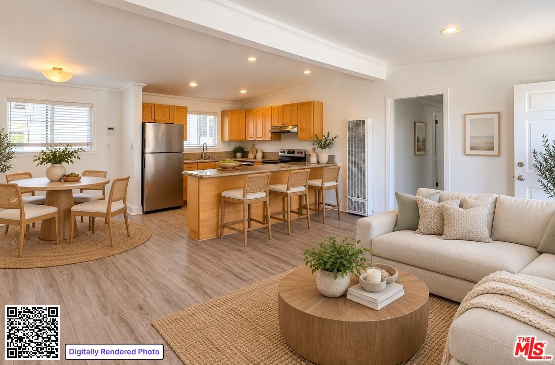 Property Photo:  627 Westminster Ave, Unit 4  CA 90291 
