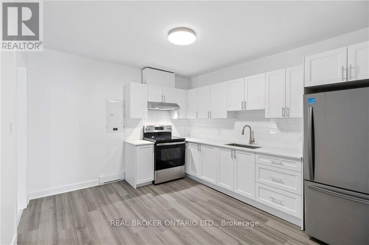 Property Photo:  94 King Street West  ON K6V 3P9 