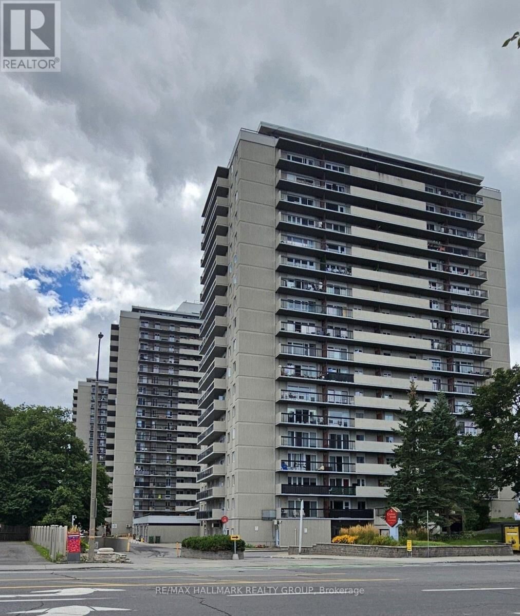 Property Photo: 158 McArthur Avenue 4 ON K1L 7E7