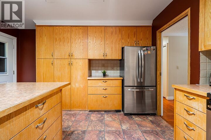 Property Photo:  949 Lynwood Avenue  BC V3B 6J7 