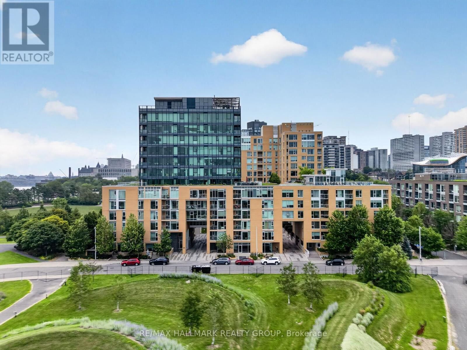 Property Photo:  250 Lett Street 405  ON K1R 0A8 