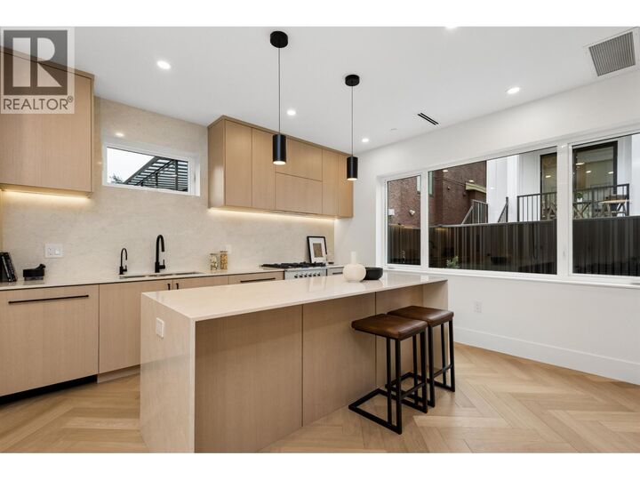 Property Photo: 3639 East 46th Avenue 1 BC V5S 1B7