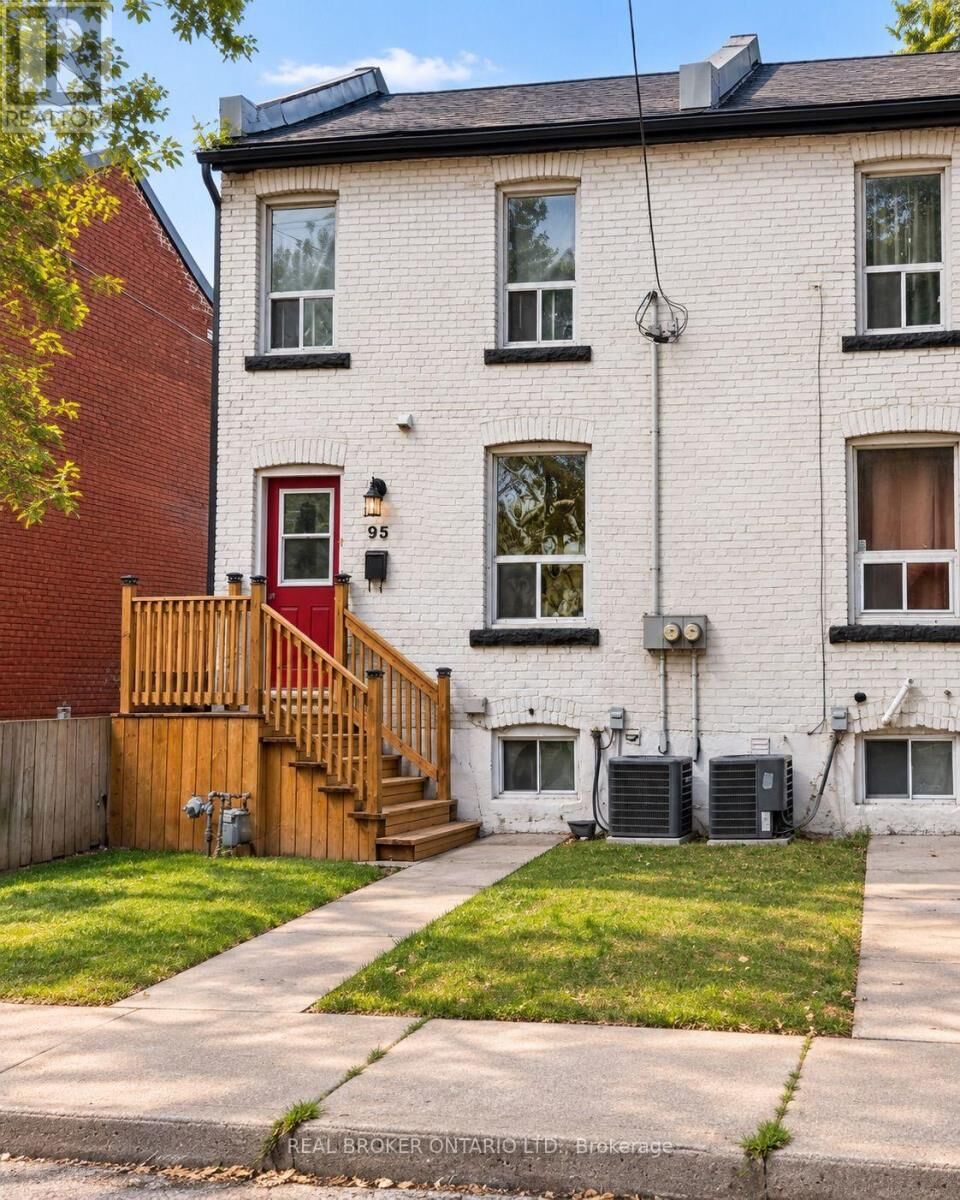 Property Photo:  95-103 Cheever Street  ON L8L 5R8 