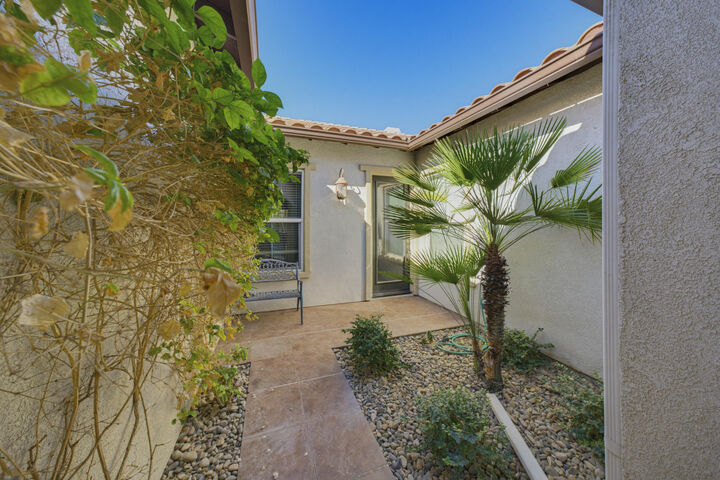 Property Photo:  59 Shoreline Drive  CA 92270 